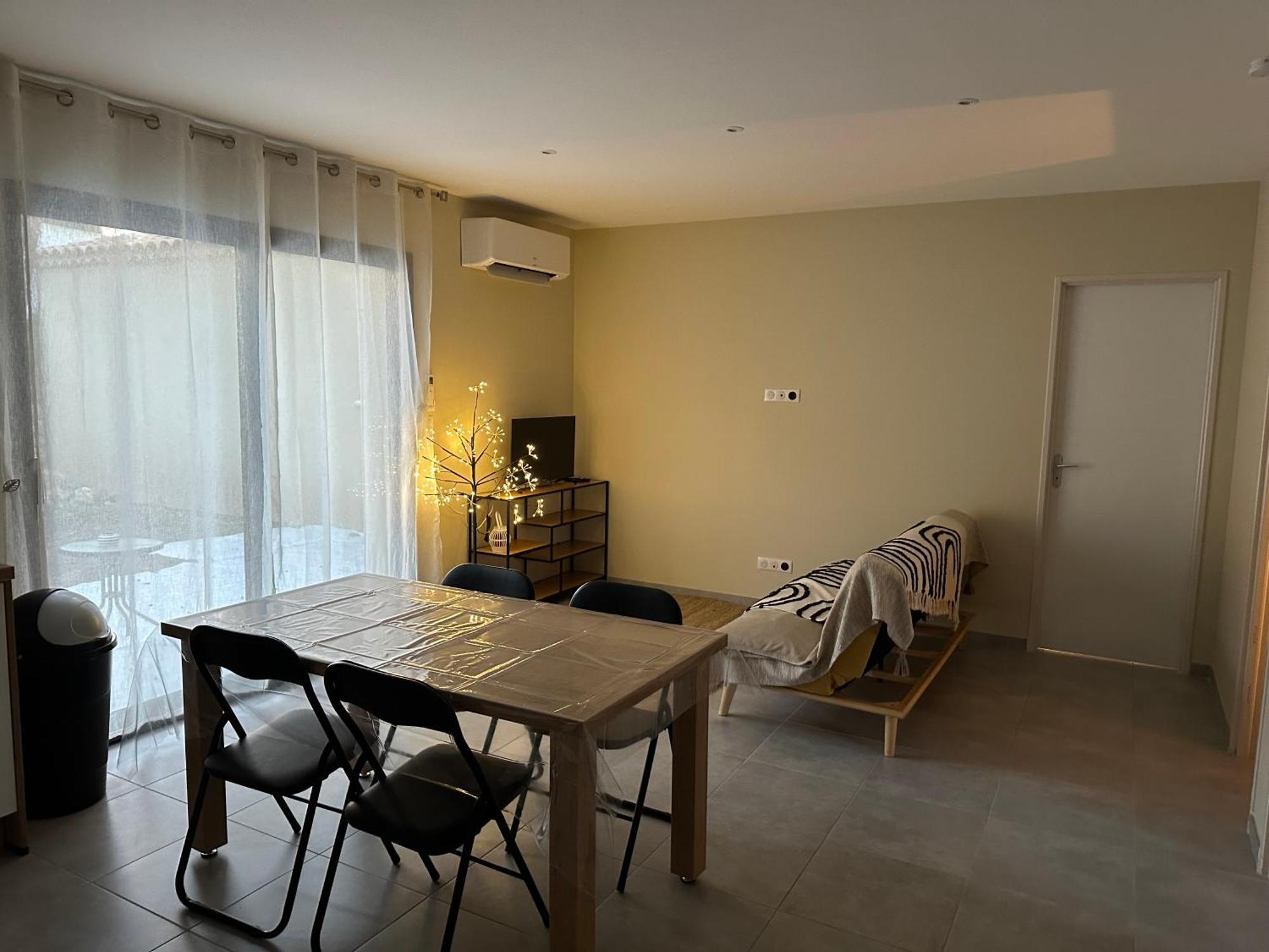 Maison T3 Dans Un Village Calme Saint-Mitre-les-Remparts Kültér fotó