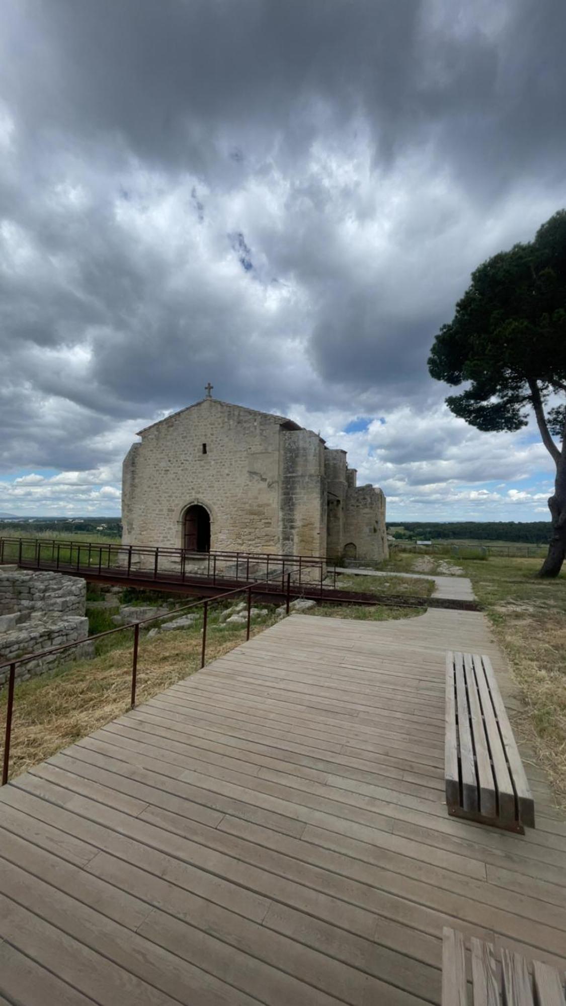 Maison T3 Dans Un Village Calme Saint-Mitre-les-Remparts Kültér fotó